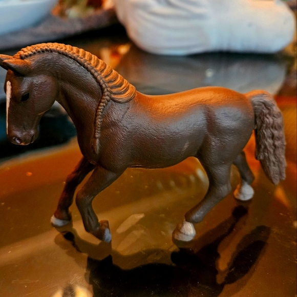 Custom Painted Schleich Horse - Picture 1 of 8